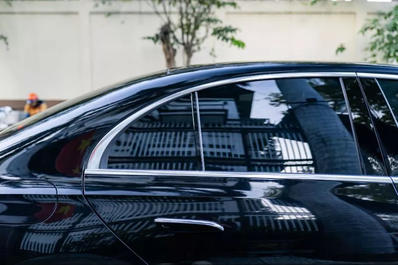 Kính sườn ô tô sau khi dán phim cách nhiệt 3M tại Auto365