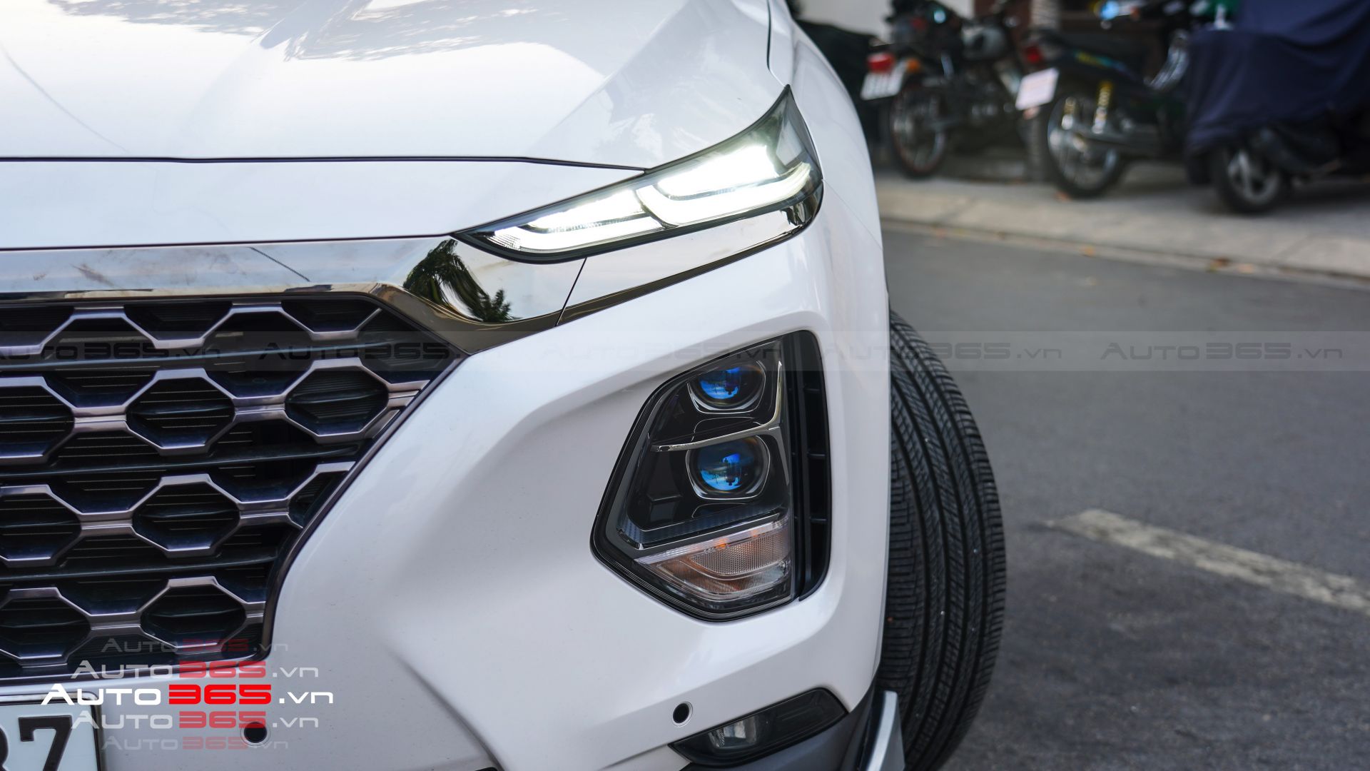 Độ đèn Hyundai Santa Fe (2)