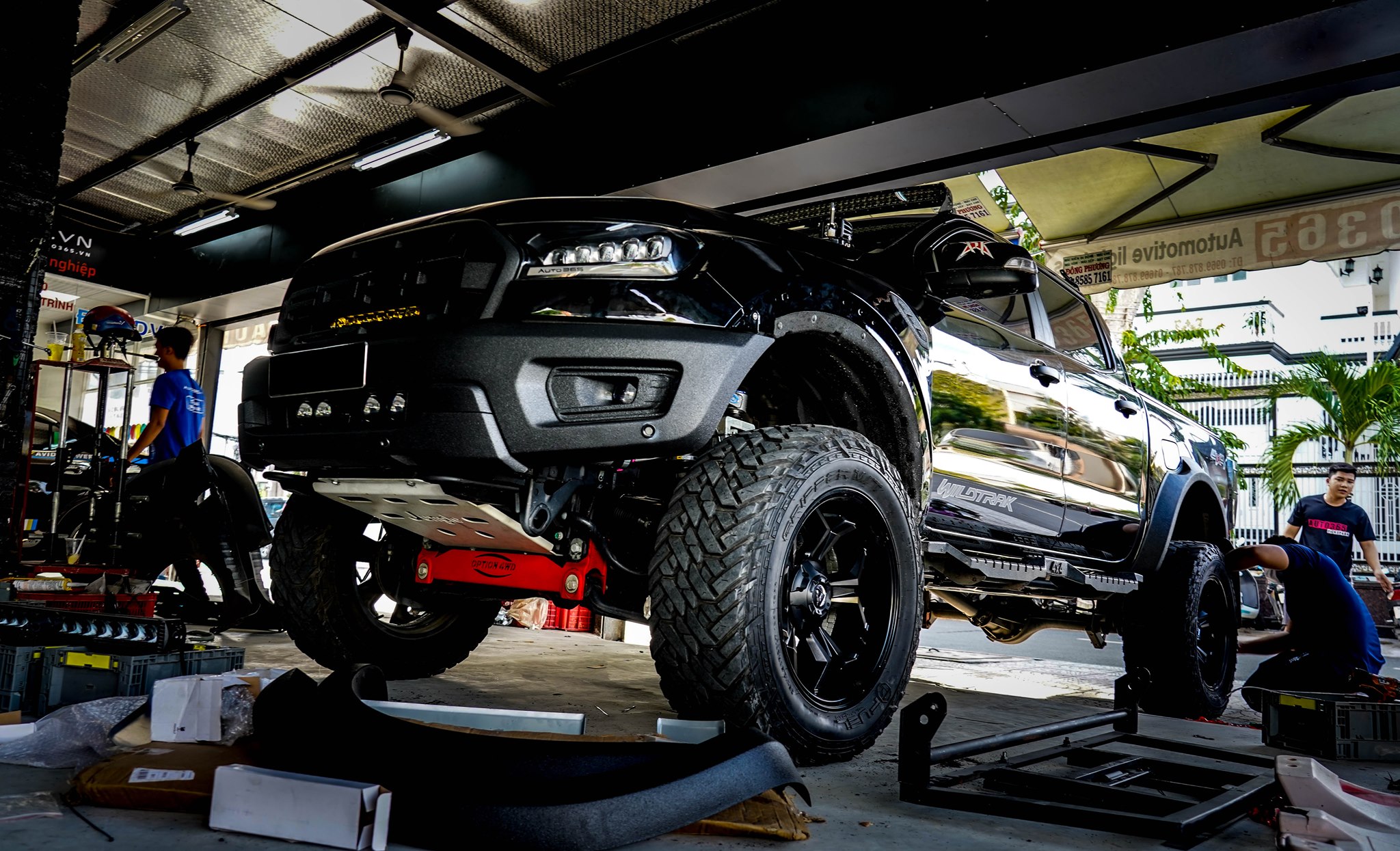 Ford Ranger Nâng Cấp Bi Gầm GT - Thách Thức Mọi Đối Thủ
