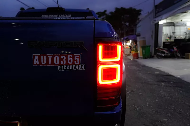 NÂNG CẤP BỘ ĐÈN HẬU MẪU RANGE ROVER CHO BÁN TẢI FORD RANGER RAPTOR TẠI AUTO365 - Hình 3