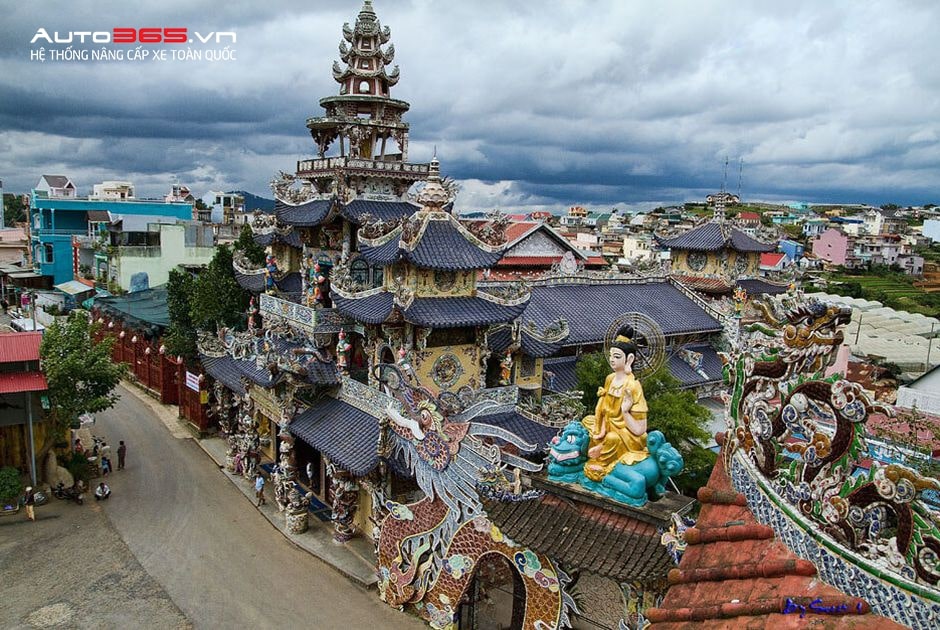 Chùa Linh Phước Pagoda
