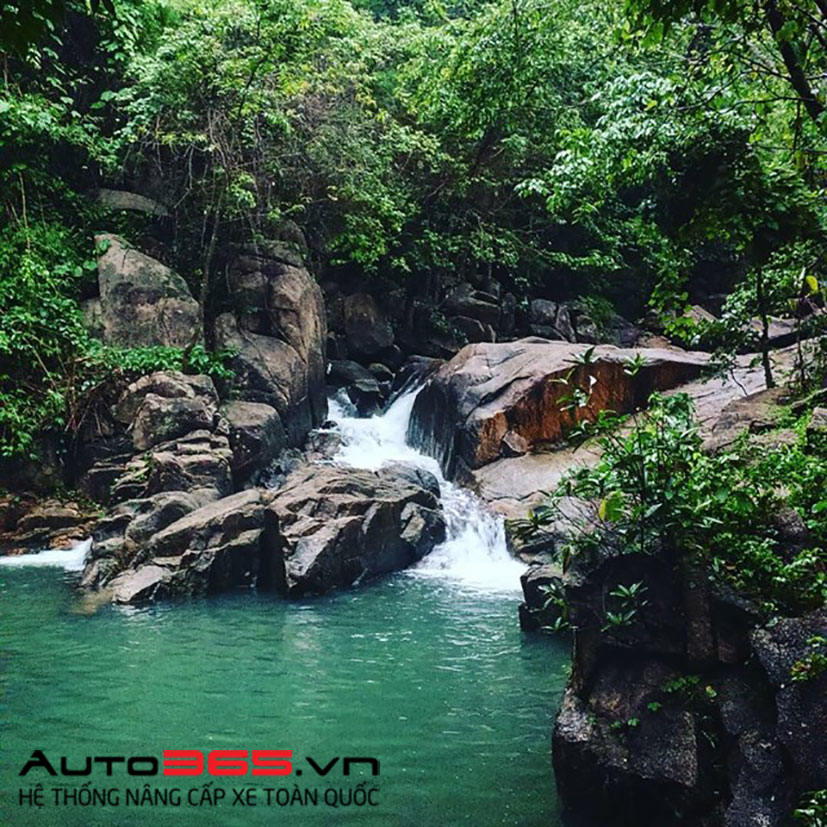 Khu du lịch Suối Tiên