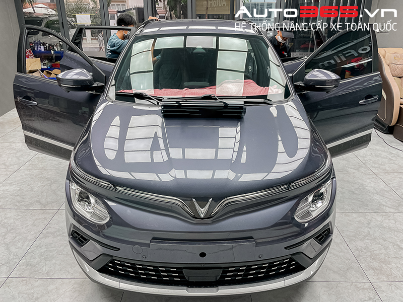 dán phim cách nhiệt vf e34