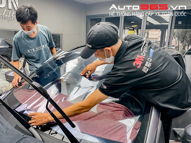 xe vinfast dán phim cách nhiệt