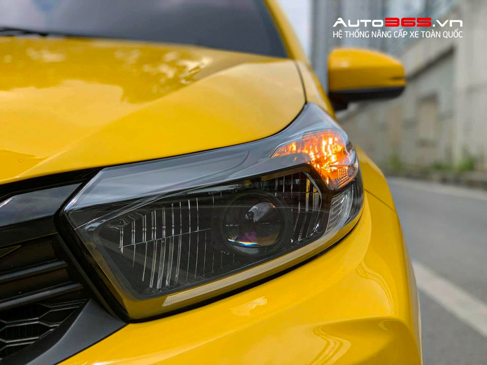 Honda Brio nâng cấp Titan Black