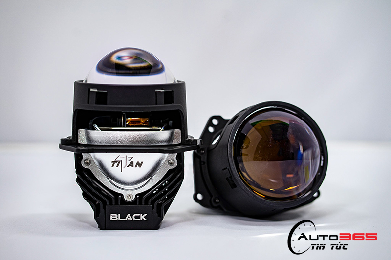 led-titan-black.jpg