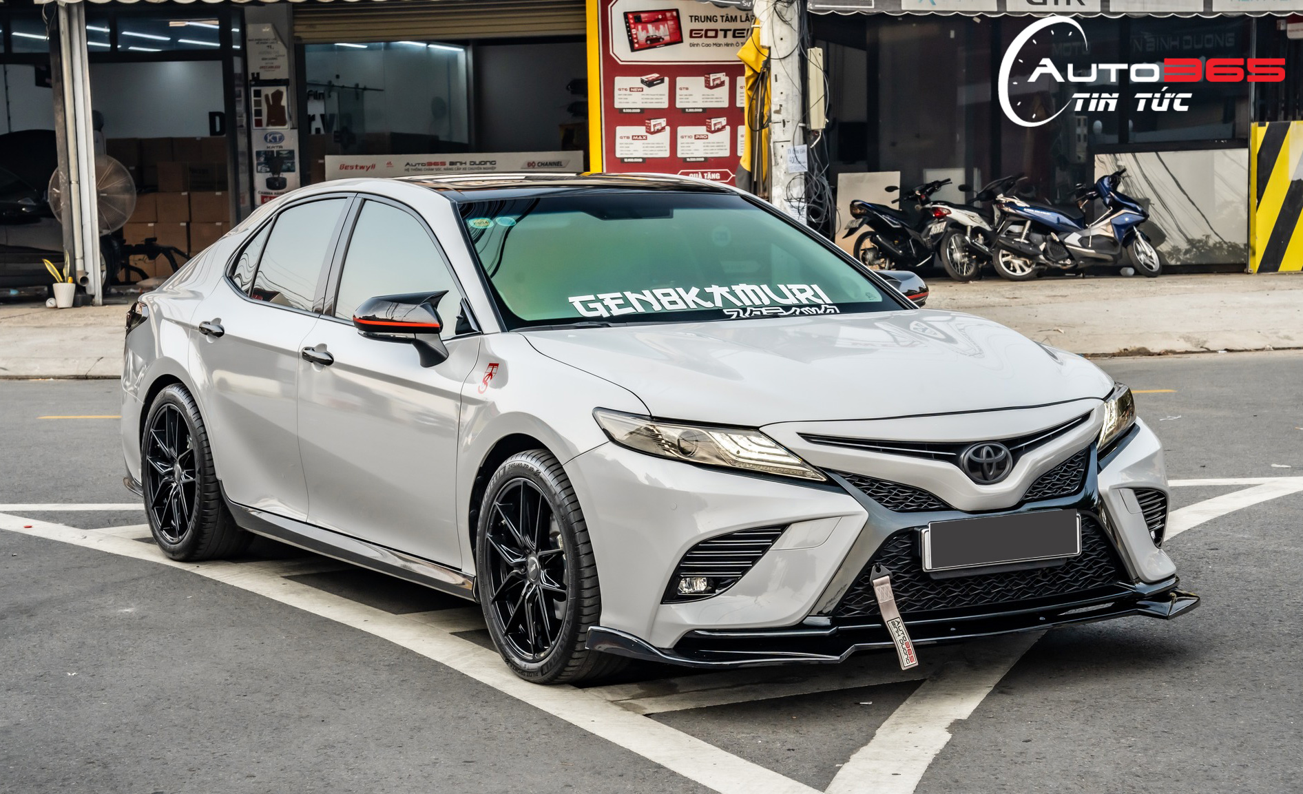 “XE DOANH NHÂN” - TOYOTA CAMRY NÂNG CẤP GÌ TẠI AUTO365