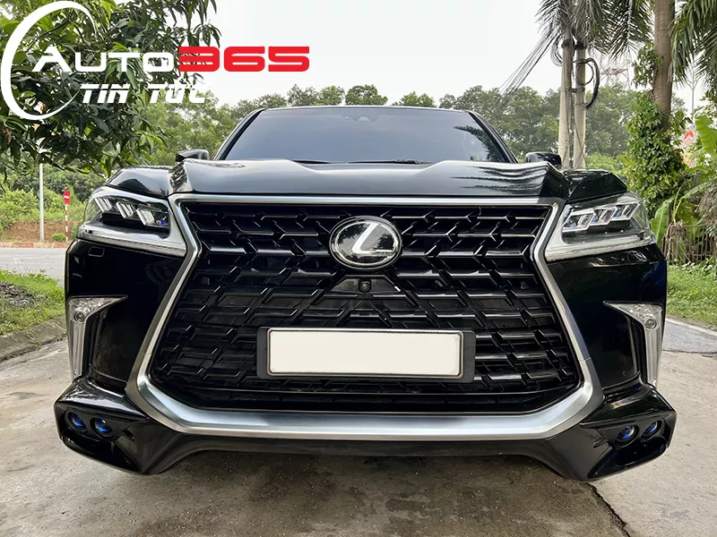 LEXUS LX570 SUPER SPORT VỚI COMBO ÁNH SÁNG NHÀ “X-LIGHT”