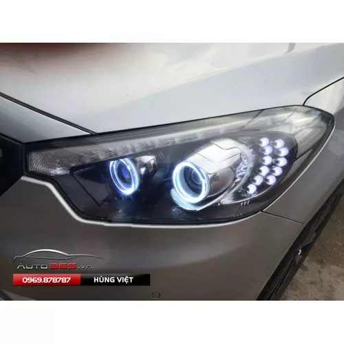 Xử lý đèn Kia K3 bị vô nước.