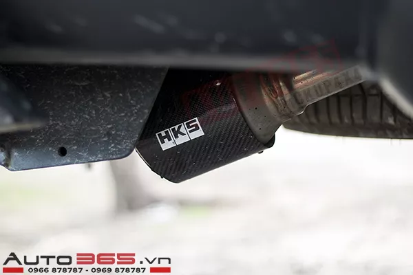Ống xả HKS Carbon cho xe bán tải Isuzu D-Max - Hình 1