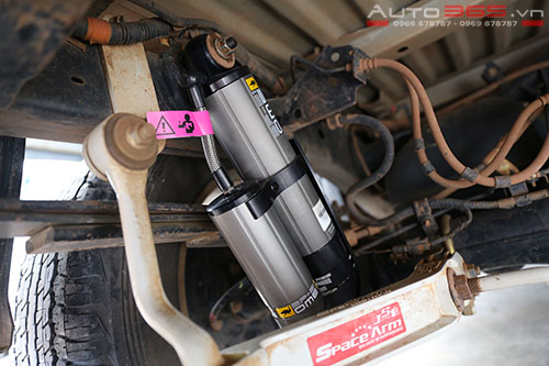 ford-ranger-wildtrak-nang-cap-phuoc-old-man-emu-bp51-4.JPG