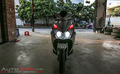 Honda Air Blade 125cc 2012 Nang Cap Den Bi Xenon Mat Quy 7 Mau 1.jpg