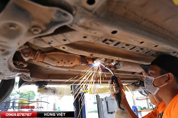 Độ Pô ON OFF cho Kia Optima tại Auto365 - Hình 1