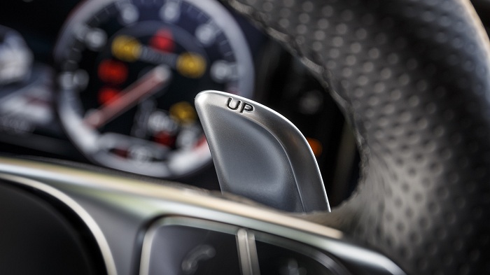 Lắp lẫy chuyển số trên vô lăng để làm gì tại Garage uy tín Auto365