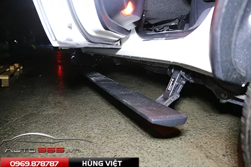 Bậc bước điện cho Fortuner tiện lợi và sang trọng - Hình 1