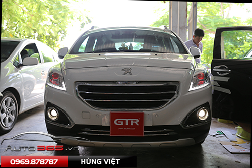 Peugeot độ đèn siêu sáng cùng bi hella limited 2017