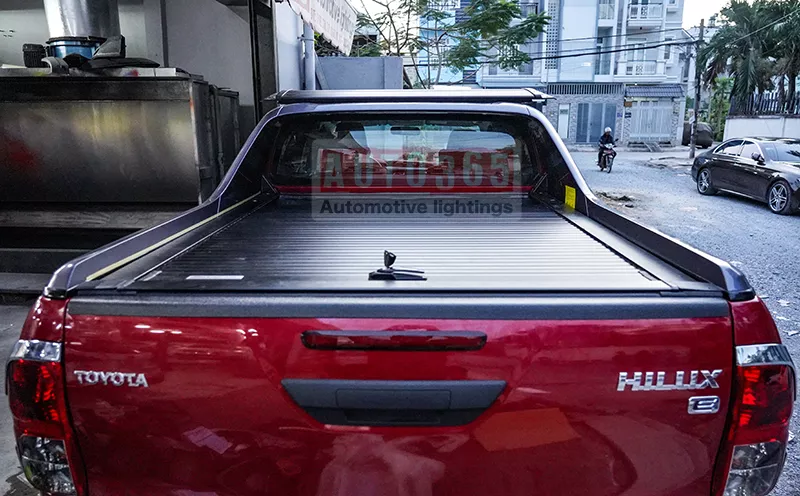 LẮP NẮP THÙNG CUỘN CARRYBOY CHO XE BÁN TẢI TOYOTA HILUX - Hình 1