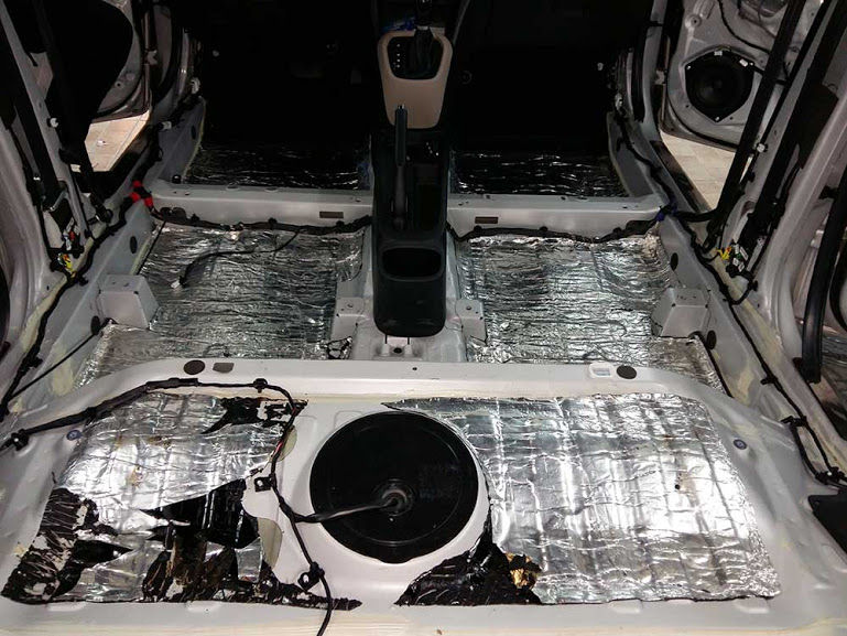 Cách âm chống ồn HUYNDAI SANTAFE