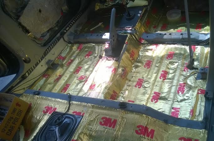 Cách âm chống ồn MERCEDES C200