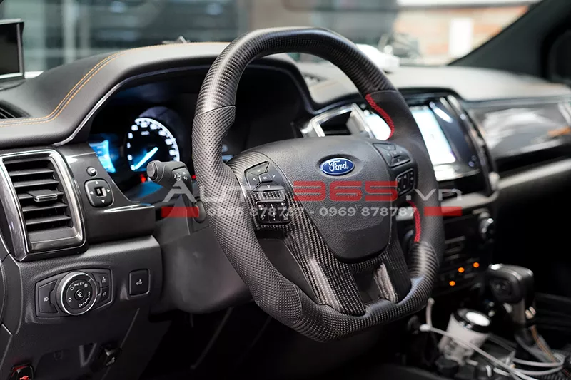 Vô lăng carbon cho FORD đẹp, giá rẻ tại AUTO365 - Hình 1