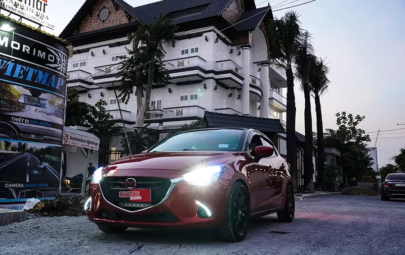 Mazda 2 Nang Cap Bi Led Gtr 4 .jpg