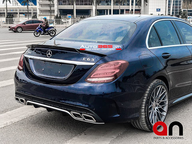 Mercedes C63 Amg (3)