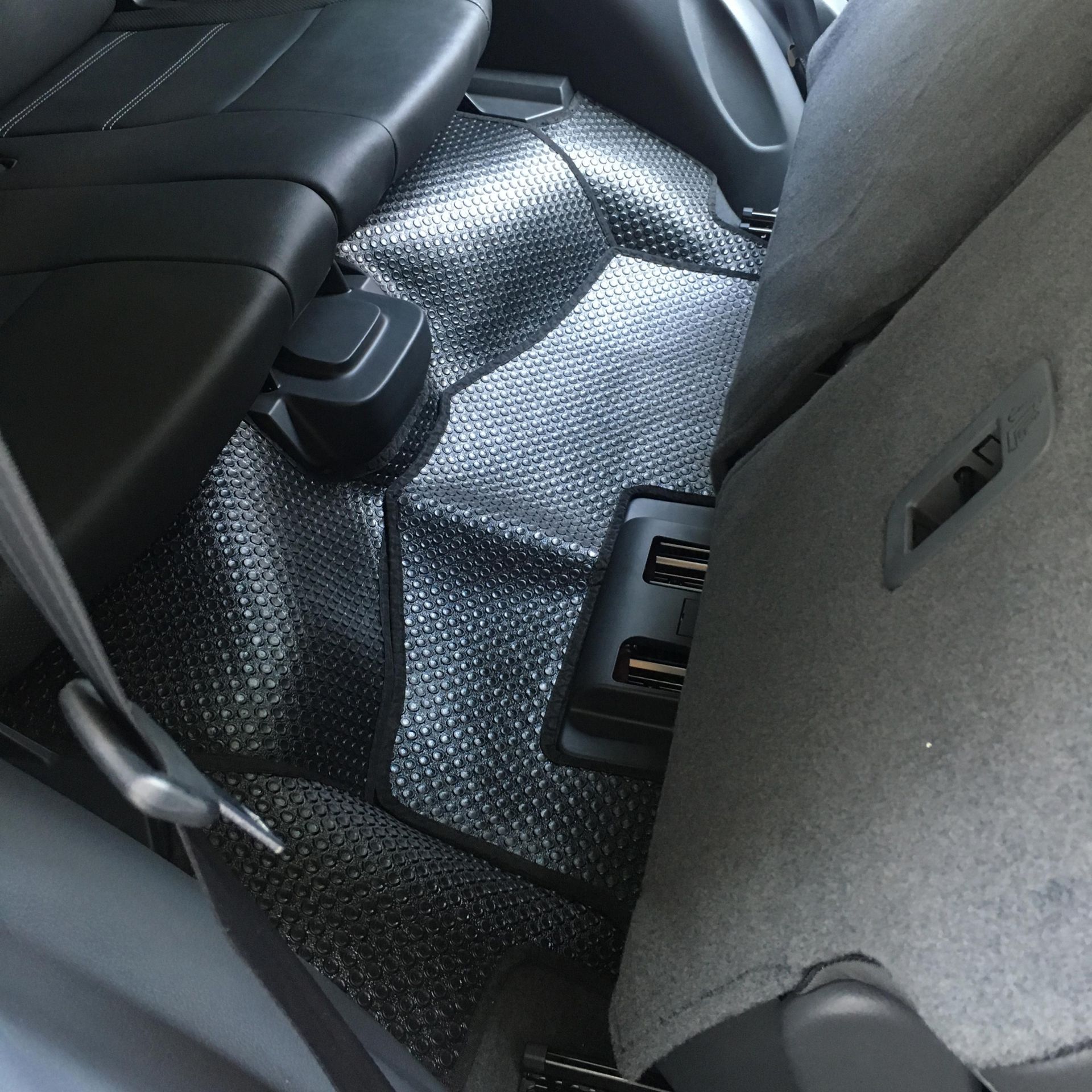 Tham Lot San O To Ford Everest (4)