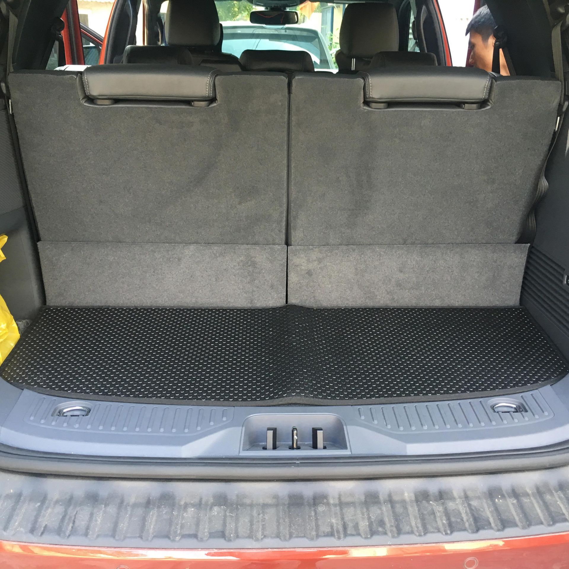 Tham Lot San O To Ford Everest (5)