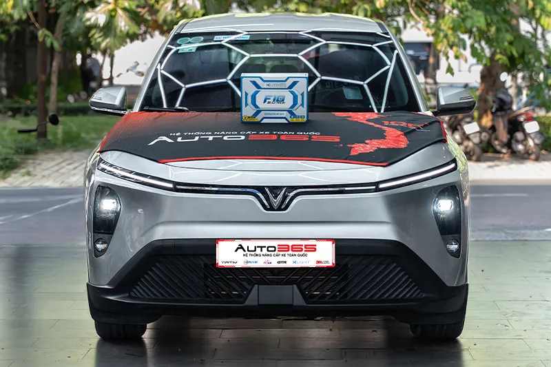 VinFast Limo Green sau khi lắp bi gầm X-Light F10 2.0 New tại Auto365.vn - Trụ Sở Chính