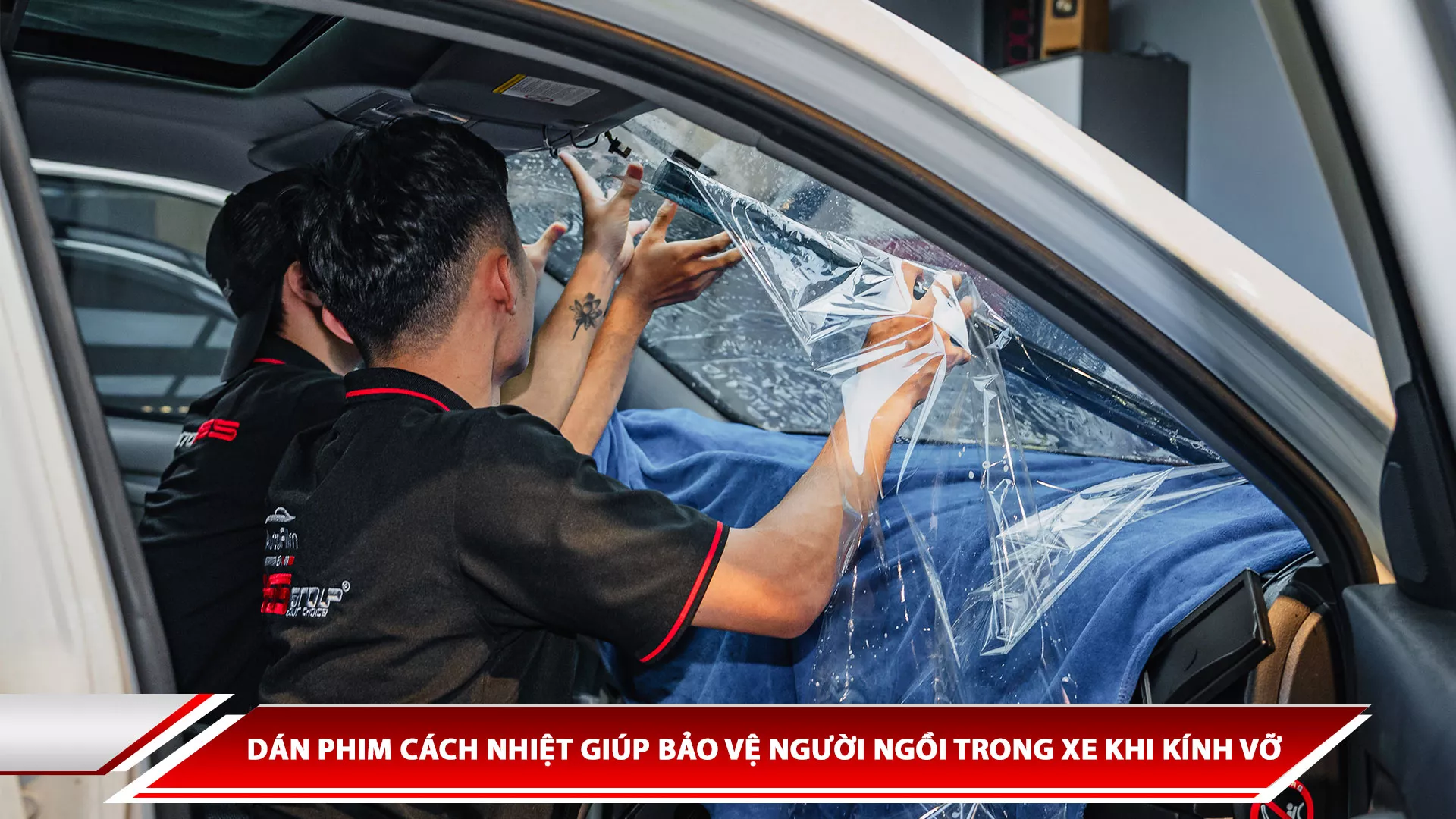 Dán phim cách nhiệt giúp bảo vệ người ngồi trong xe khi kính vỡ
