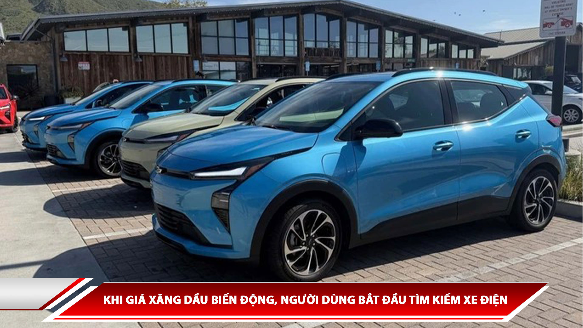 Khi giá xăng dầu biến động, người dùng bắt đầu tìm kiếm xe điện