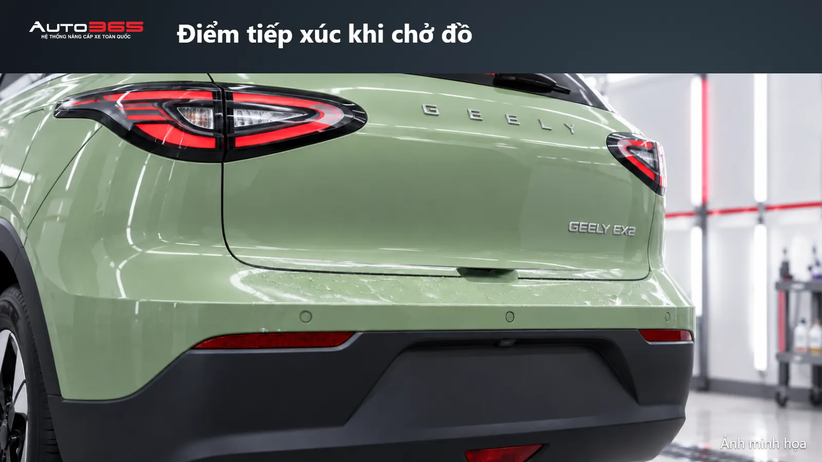 Source-based mockup PPF trên phần sơn bệ cản sau Geely EX2, các mắt cảm biến không bị che