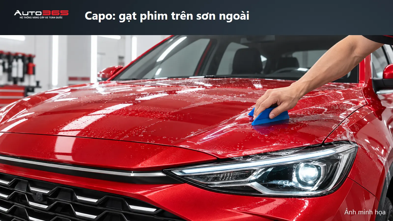 Ảnh minh họa mô phỏng kỹ thuật viên gạt PPF ướt trên mặt ngoài capo MG All New ZS đỏ