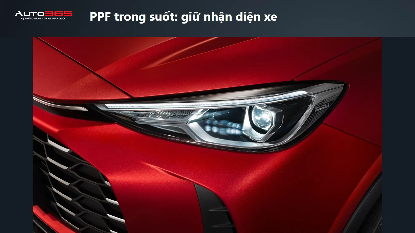 Cận sơn đỏ và cụm đèn trước MG All New ZS từ ảnh hãng để nhận diện vùng sơn với chi tiết khác