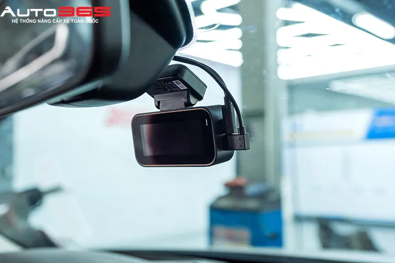Camera hành trình 70mai A810 Lite sau khi lắp trên Mazda CX-30 2024 Luxury