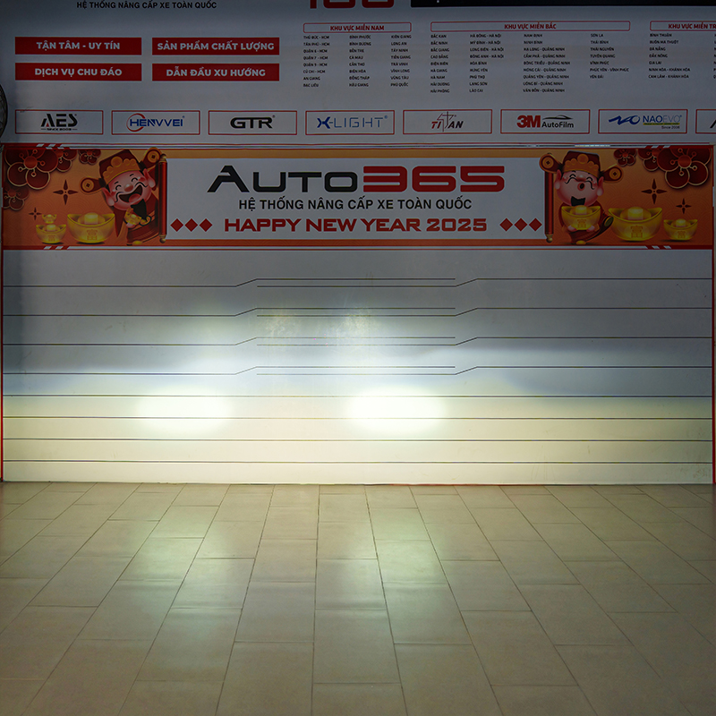 Auto365vn Anh Sang Pha Kia Carnival Sau Khi Nang Cap Den Bi Gam Xlight F10 Turbo V2 Img 6a59cc72ab3b45.01255707