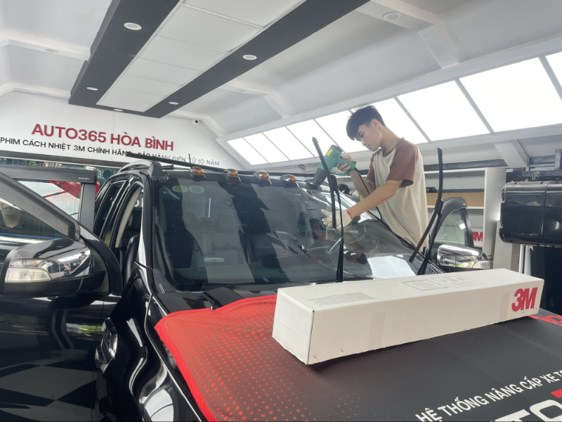 Phòng dán phim chuyên biệt