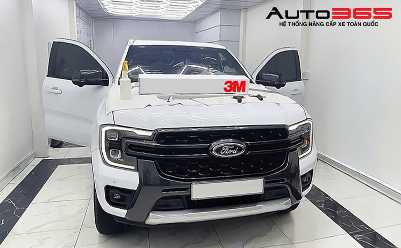 Khu vực dán phim cách nhiệt, dán PPF của Auto365 Vân Đồn