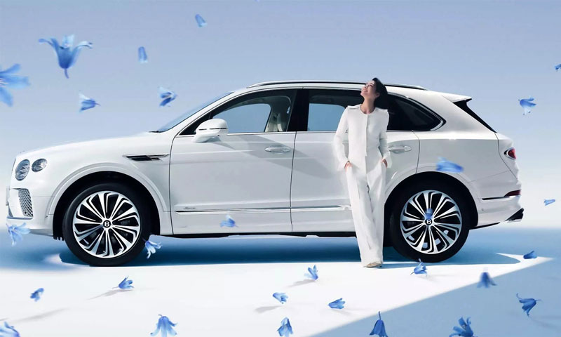 bentley-bentayga-something-blue-tuyet-tac-suv-danh-rieng-cho-ngay-trong-dai (2).jpg