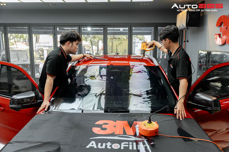 bi-quyet-giu-cabin-xe-luon-mat-me-khi-do-duoi-nang-he-2026 (5).jpg