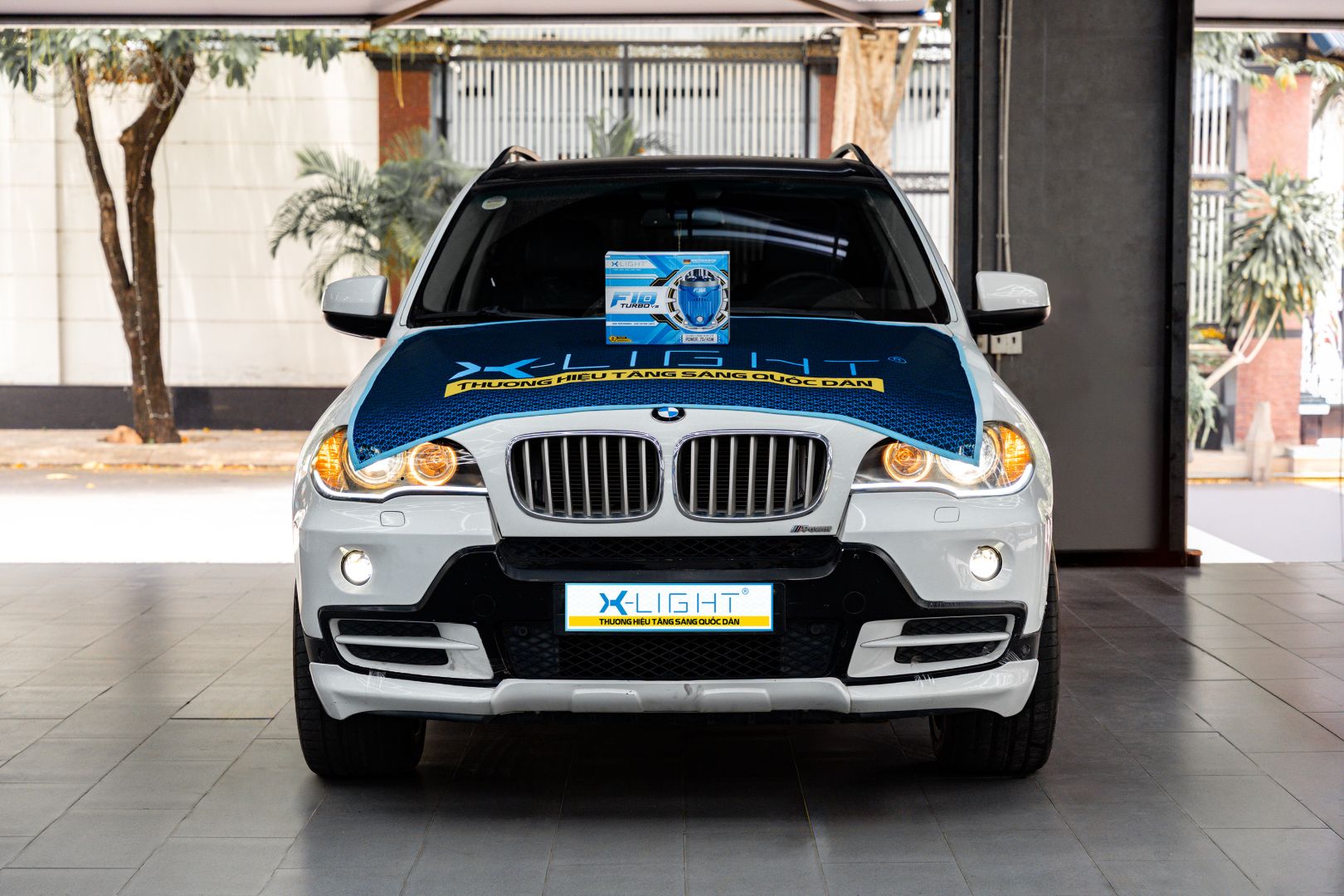 BMW X5 E70 2010 khi nâng cấp X-Light F10 Turbo V2, toàn xe chính diện