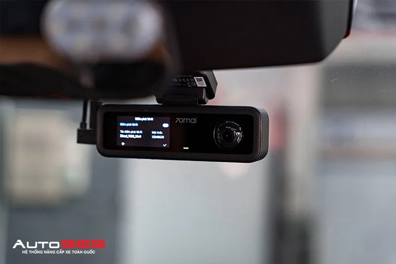 Camera trước 70mai T400 trên VinFast VF 6 2025 bản Plus. 
