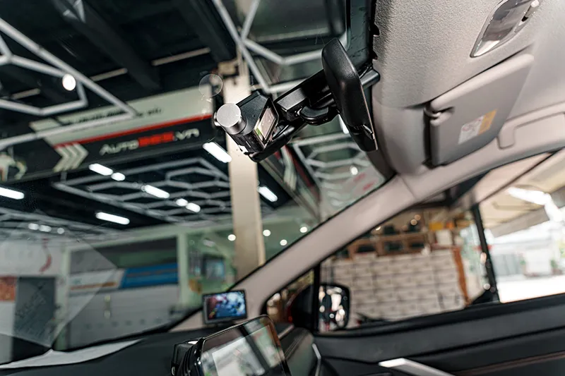 Auto365vn Can Canh Vi Tri Lap Dat Camera Hanh Trinh Img 6ab5d2d794b828.91191809