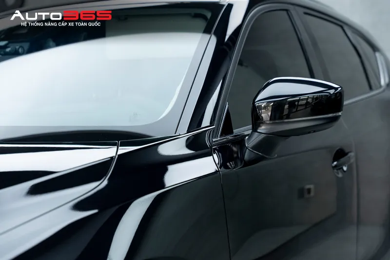 Cận ngoại quan ốp gương Mazda CX-5 sau khi thi công PPF 3M 50 Gloss