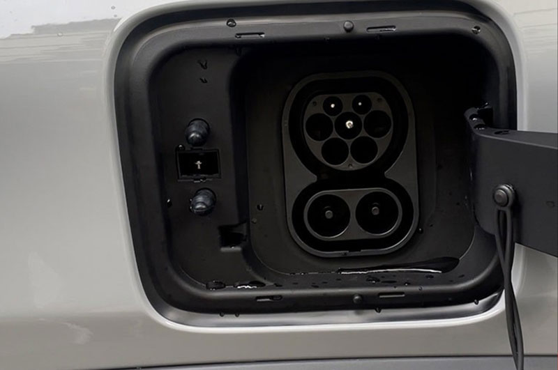 cau-tao-va-nguyen-ly-cong-sac-tren-xe-dien (3).jpg