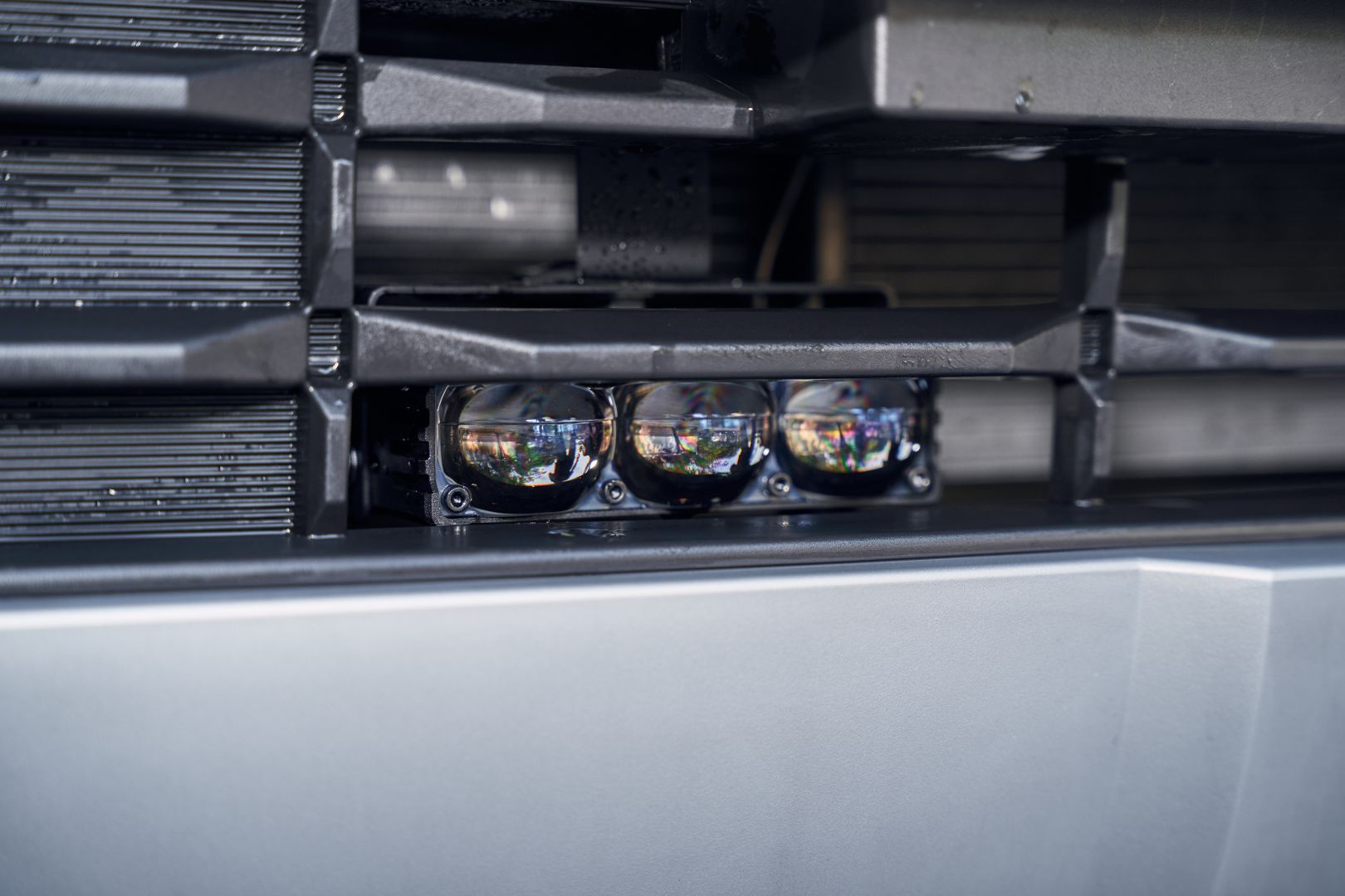 Góc chụp phía trước bên trái Hyundai Stargazer khi lắp M30 Ultra V2