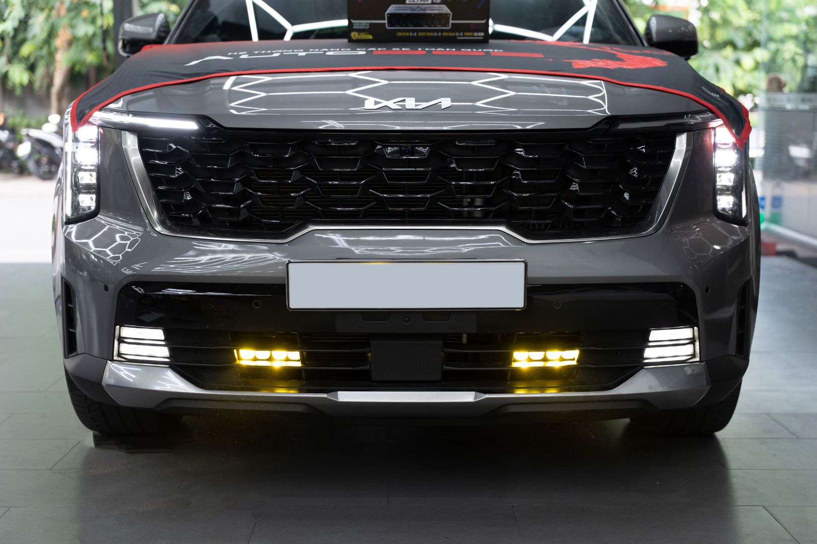 Chi tiết Kia Sorento khi nâng cấp Titan M40 Ultra V2