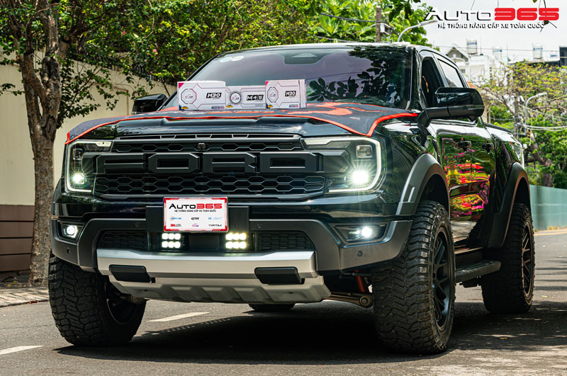 do-den-cho-xe-ban-tai-tang-tinh-tham-my-va-an-toan (3).jpg