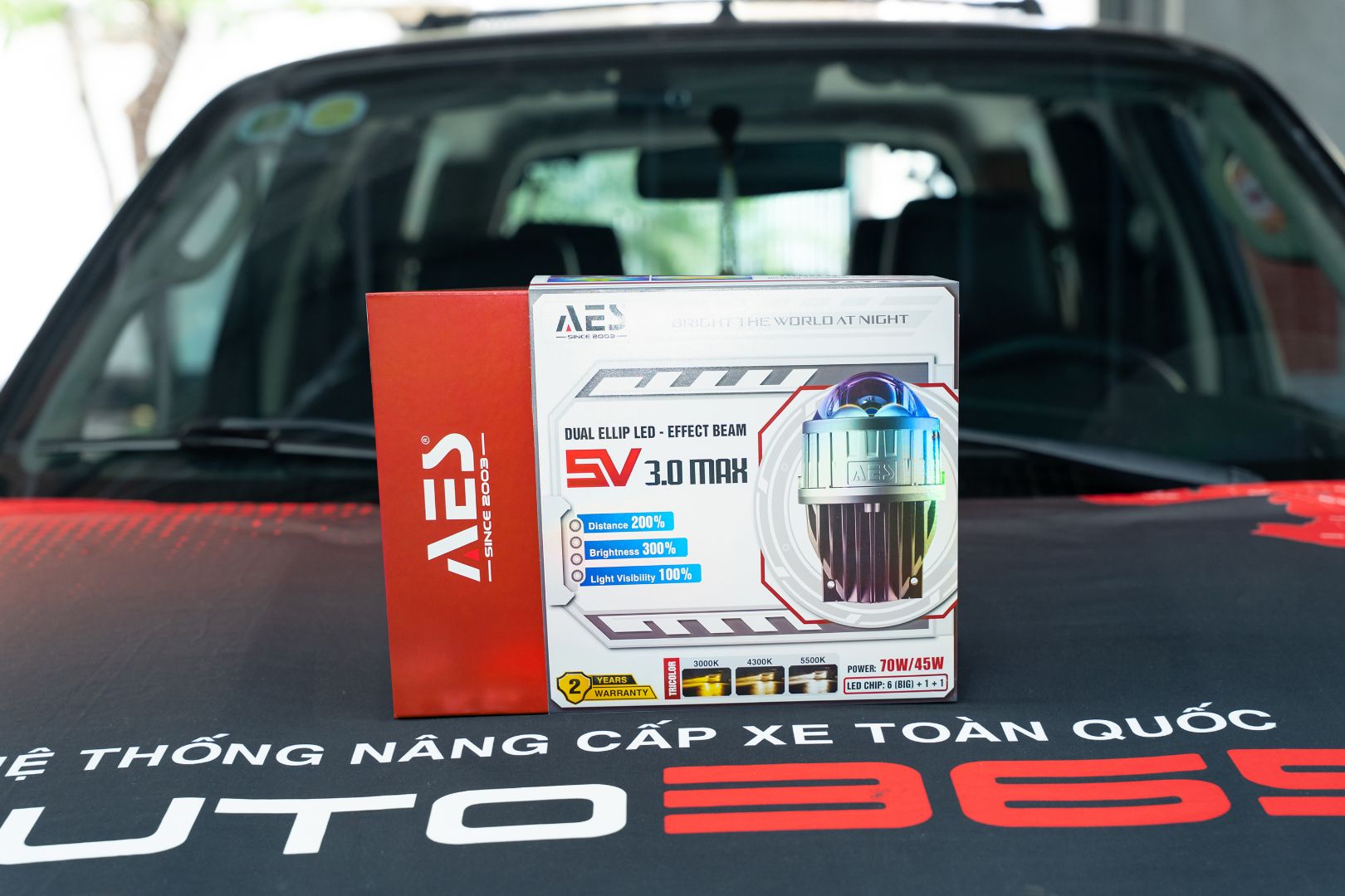 Cận cảnh hộp sản phẩm AES SV 3.0 Max trên Ford Escape 2010