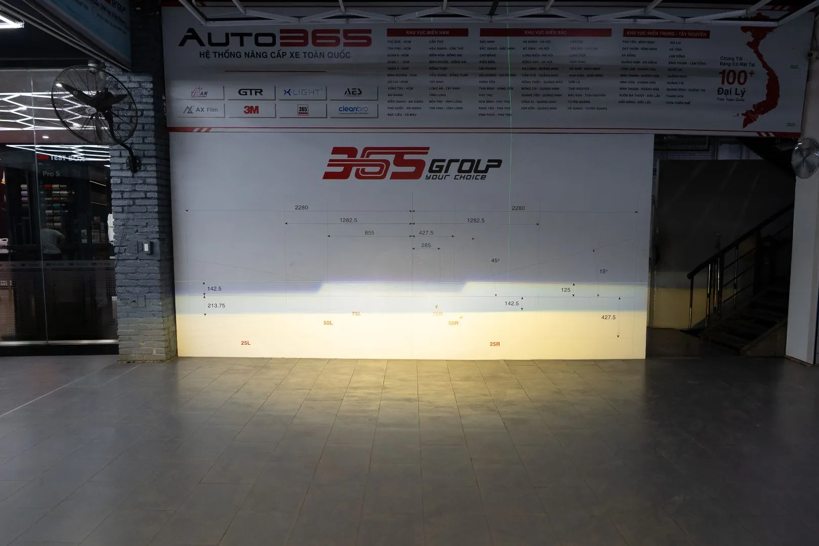 Vùng sáng Cos 3000K của AES SV 3.0 Max trên Ranger XLS 2020 sau căn chỉnh tại xưởng.